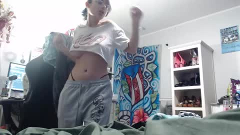 Snapshot of lunobbione chatting on October 16, 1:17 am Lunobbione online show from October 16, 1:17 am