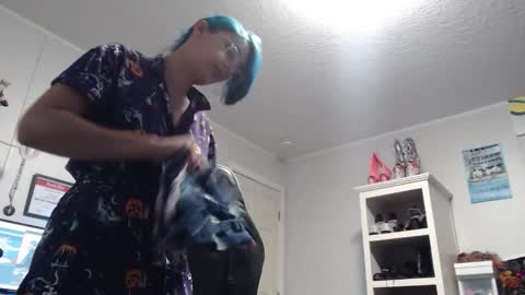 Snapshot of lunobbione chatting on December 2, 3:56 am Lunobbione online show from December 2, 3:56 am