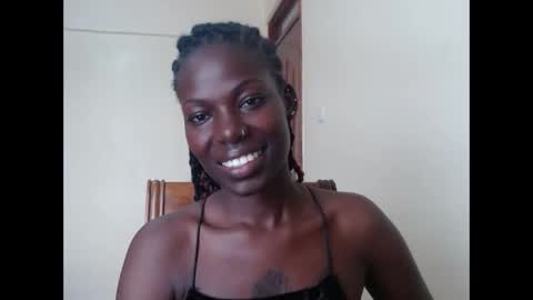 luo_queen online show from May 16, 8:00 am