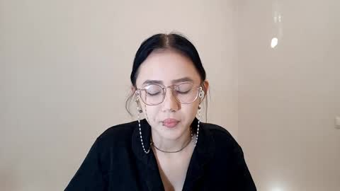 Roxie online show from April 25, 1:41 pm