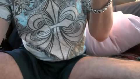 Snapshot of lurkus chatting on December 1, 7:57 am lurkus online show from December 1, 7:57 am