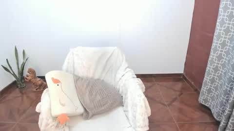 Snapshot of luscious86 chatting on October 12, 11:59 pm PAULINA online show from October 12, 11:59 pm