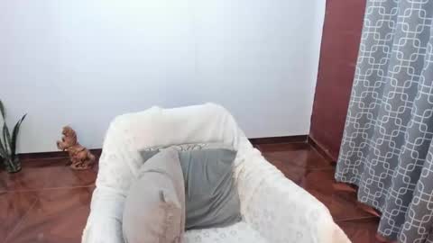 Snapshot of luscious86 chatting on October 25, 7:41 pm PAULINA online show from October 25, 7:41 pm