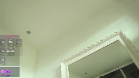 lusciouslipsxx online show from December 22, 7:05 am