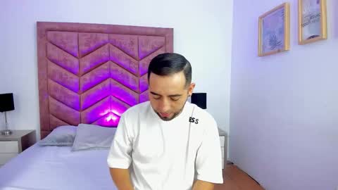 Lushian And Luna online show from December 21, 3:41 pm