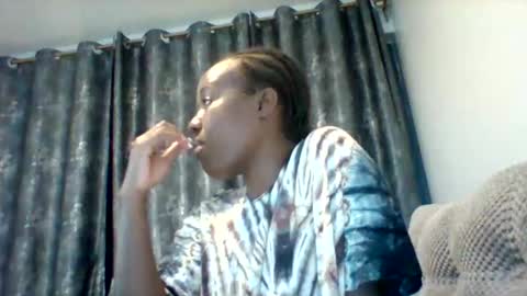 lushlola254 online show from May 6, 6:57 pm