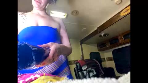 Kikithebaee online show from February 18, 12:48 am
