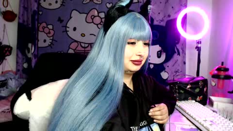 lussyevans_ online show from July 17, 8:43 am