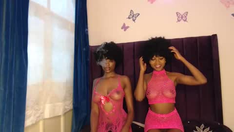 Snapshot of lust4karly_ chatting on February 16, 6:32 pm Karly follow for next broadcast updates kisses online show from February 16, 6:32 pm