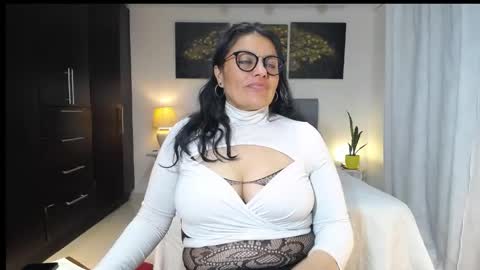 Angela 3 online show from May 22, 2:40 am