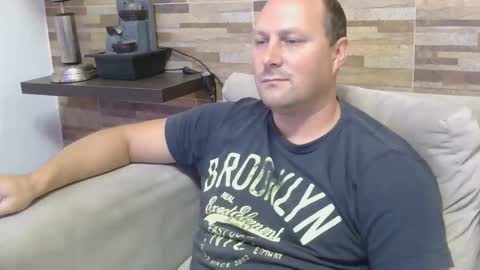 Snapshot of lustonfan chatting on April 1, 1:41 pm lustonfan online show from April 1, 1:41 pm