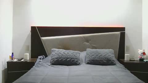 Snapshot of lustonfan chatting on April 2, 9:45 pm lustonfan online show from April 2, 9:45 pm