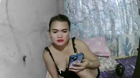 Snapshot of lusty_babe25 chatting on March 8, 5:00 am Flora Mae online show from March 8, 5:00 am