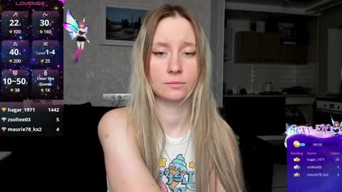 Snapshot of lusyagreenberg chatting on February 7, 8:31 pm LusyaGreenberg online show from February 7, 8:31 pm