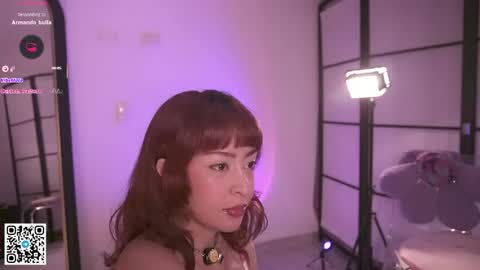 Snapshot of luu____ chatting on April 20, 12:46 am online show from April 20, 12:46 am
