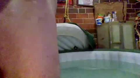 Snapshot of luv2licuplz chatting on October 20, 11:21 am Luv2licUplz online show from October 20, 11:21 am