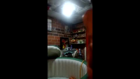 Snapshot of luv2licuplz chatting on February 26, 10:25 am Luv2licUplz online show from February 26, 10:25 am