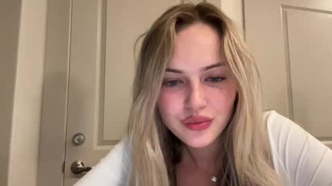 Aimee online show from April 6, 3:37 am