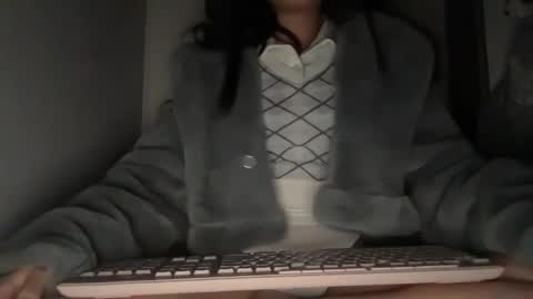 Luviee online show from January 16, 5:55 am