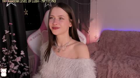 Julia   LuvJuly  online show from December 12, 8:53 pm