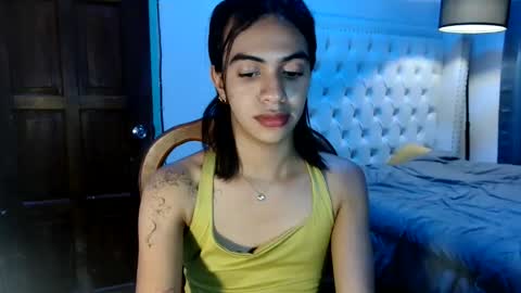 Snapshot of luvrr_trixie chatting on January 10, 11:09 pm luvrr_trixie online show from January 10, 11:09 pm