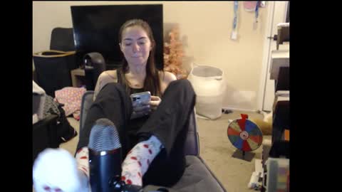 Snapshot of luvrxstarx chatting on February 5, 12:48 am luvrxstarx online show from February 5, 12:48 am