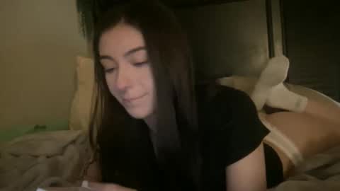 Snapshot of luvrxstarx chatting on February 10, 2:26 am luvrxstarx online show from February 10, 2:26 am