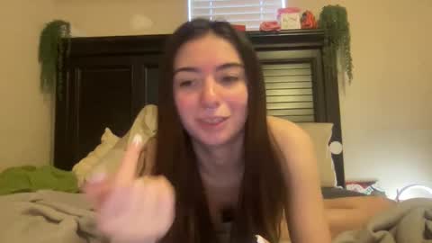 Snapshot of luvrxstarx chatting on February 14, 11:12 pm luvrxstarx online show from February 14, 11:12 pm