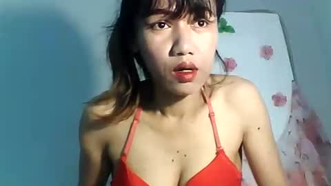 Bee Bee online show from November 7, 2:11 am