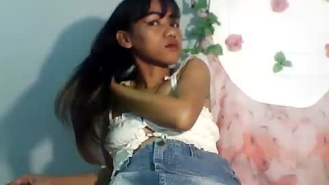 Bee Bee online show from November 29, 5:38 pm