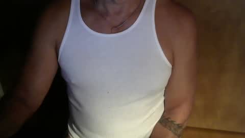 Snapshot of luvzjerkingoff chatting on October 1, 1:39 pm luvzjerkingoff online show from October 1, 1:39 pm