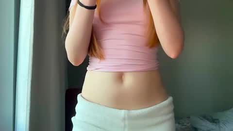 lux_angel online show from May 18, 10:59 pm
