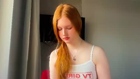 Snapshot of lux_angel chatting on June 24, 11:37 pm lux_angel online show from June 24, 11:37 pm