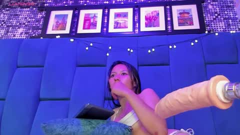 lux_bitchx online show from September 28, 3:50 pm