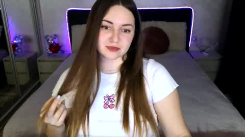lux_lizz online show from March 5, 11:01 pm