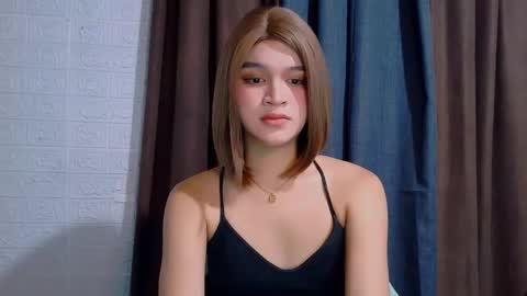 queen lux online show from February 18, 9:27 am