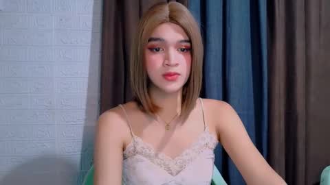 queen lux online show from March 11, 1:44 am