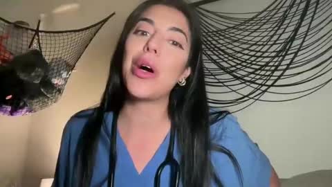 luxcher22 online show from October 18, 3:20 am