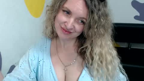 Donna online show from June 26, 2:32 pm