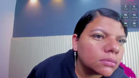 Snapshot of luxemilf chatting on October 23, 11:09 am Luxe3 online show from October 23, 11:09 am