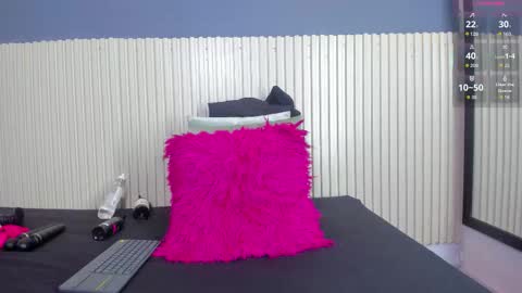 Snapshot of luxemilf chatting on October 28, 10:08 am Luxe3 online show from October 28, 10:08 am