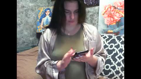 Snapshot of luxie_milady chatting on February 4, 7:44 pm Stefany online show from February 4, 7:44 pm