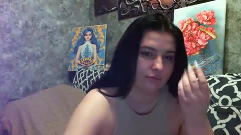 Snapshot of luxie_milady chatting on February 6, 11:04 pm Stefany online show from February 6, 11:04 pm