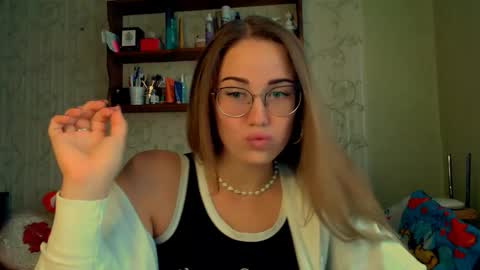 Katie online show from September 30, 9:14 am