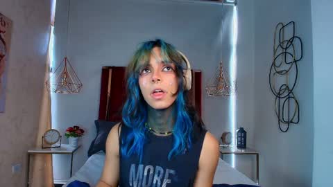 Snapshot of luxiel_ chatting on May 22, 9:09 pm Luxiel 3 online show from May 22, 9:09 pm