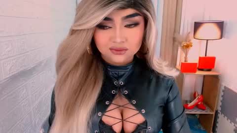 Sasha Blaire online show from November 7, 2:00 am