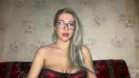 LuxSonyaStar online show from November 23, 1:22 pm