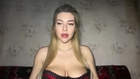 LuxSonyaStar online show from February 3, 8:36 pm