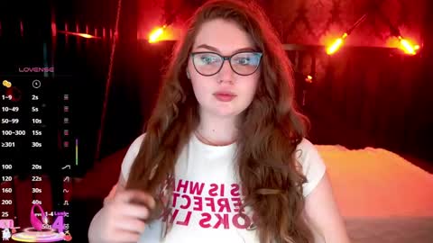 Snapshot of luxsopphia_ chatting on May 9, 12:43 pm luxsopphia_ online show from May 9, 12:43 pm