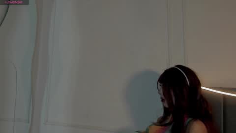 Snapshot of luxuryheaven chatting on October 29, 6:15 am Tommy and Polly online show from October 29, 6:15 am